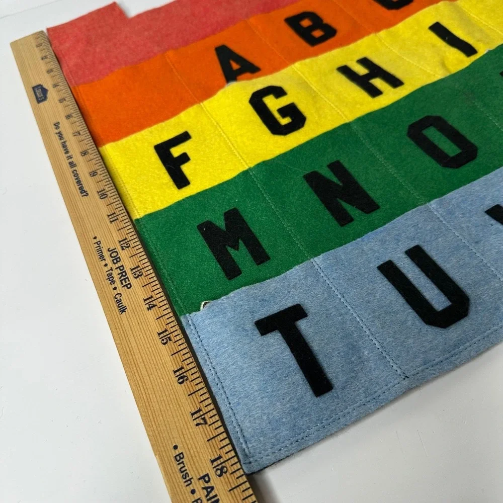 Vtg 1983 Reed Galleries Felt Alphabet Animal Pocket Wall Hanging Rainbow Teacher